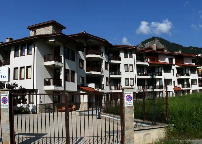 дара Appartement *